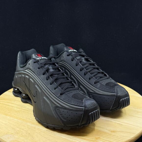 Nike Shox R4 Shoes Triple Black HQ1988-001 Men\'s Size 11.5 NEW main image 7